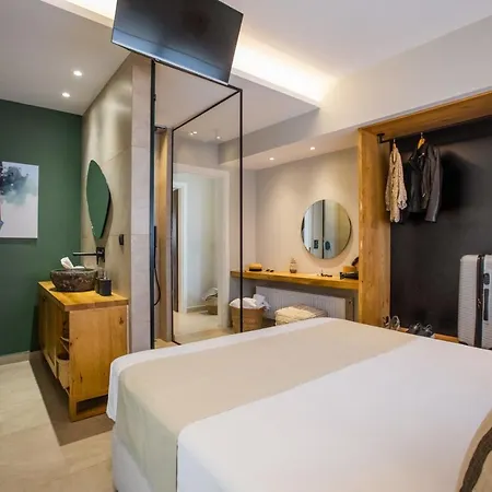 Moncasa Your Ionian * Kouvalata