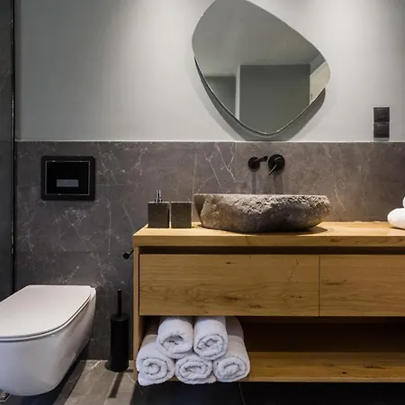 Moncasa Your Ionian * Kouvalata