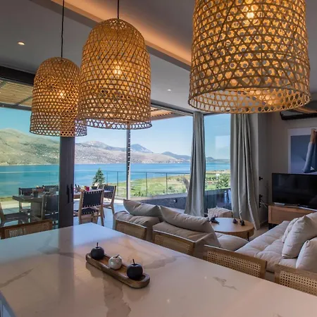 Moncasa Your Ionian Semesterbostad *